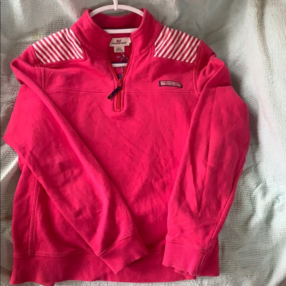 Ladies Pink Vineyard Vines sweatshirt